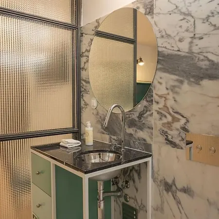 Touchy Porto