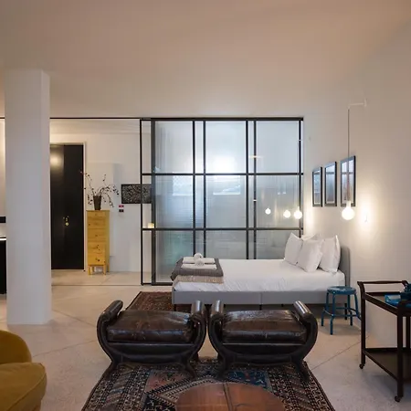 Apartment Touchy